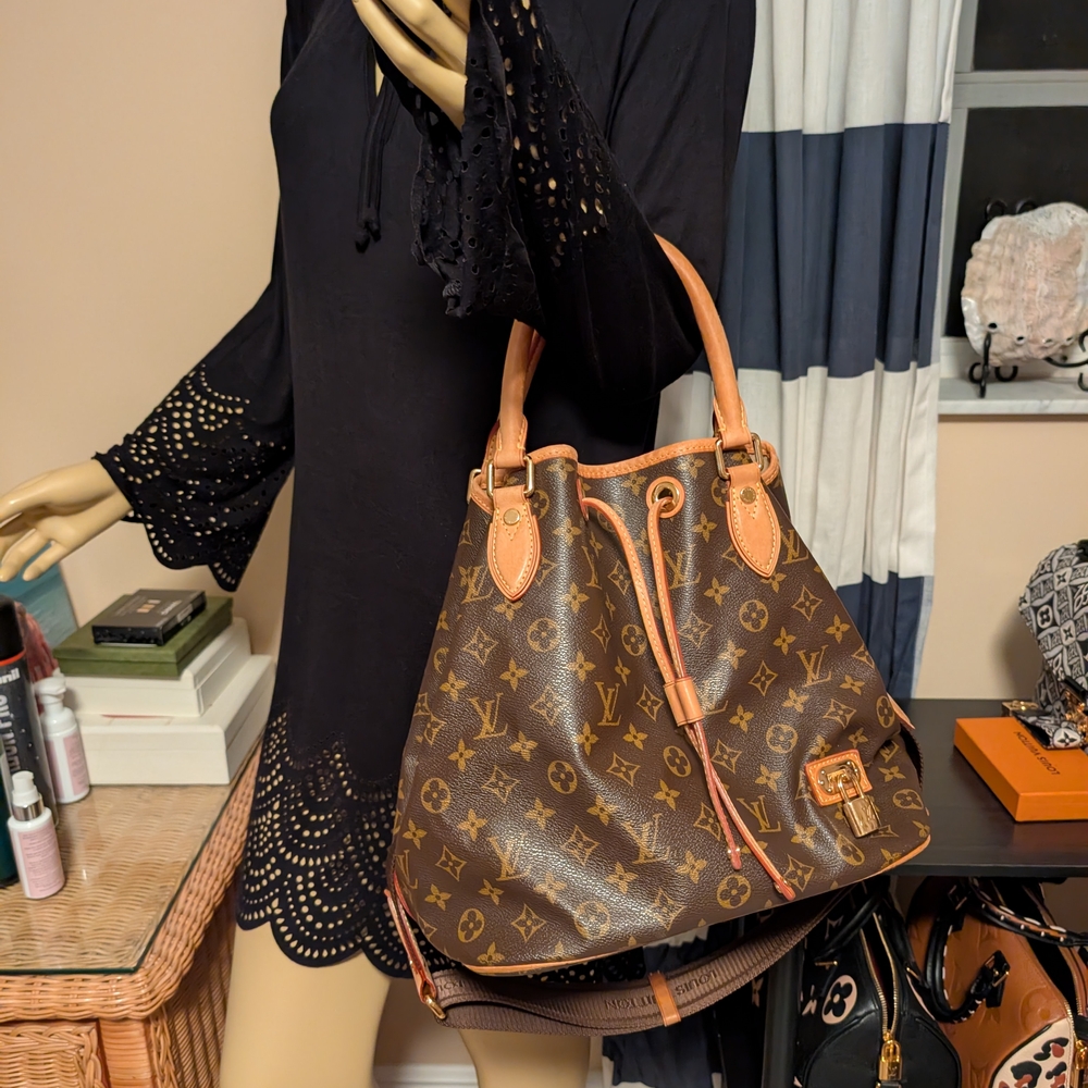 Louis Vuitton Brown and Tan Monogram Bag - Picture 8 of 12
